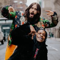 Jared-Leto-hitchhiking-2018-show-biz.by-03
