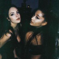 Ariana Grande в туре Swetener. 2019 03