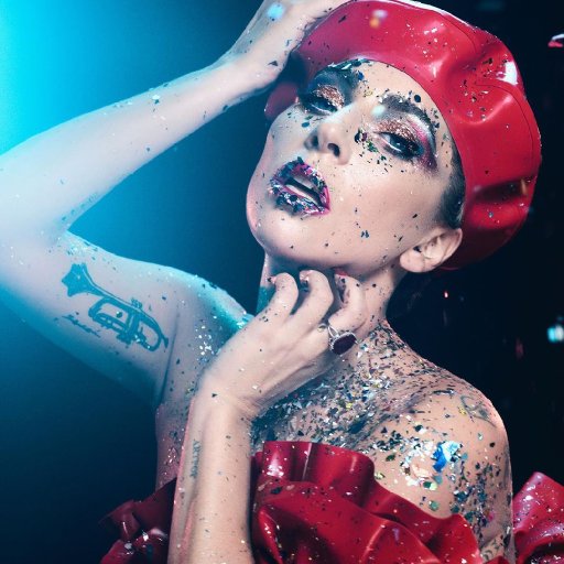 Lady Gaga в рекламе косметики FAME 2020 02