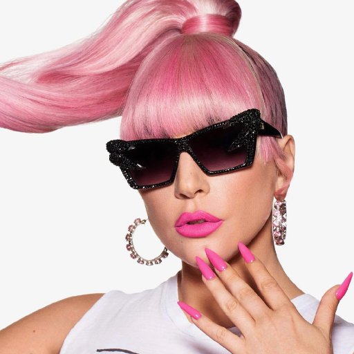Lady Gaga в рекламе косметики FAME 2020 16
