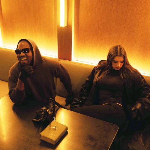 Kanye West и Julia Fox. 2021 04