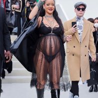 Rihanna в Париже. 2022. 06