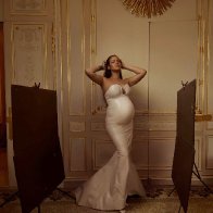 Беременная Rihanna в журнале Vogue. 2022. 06