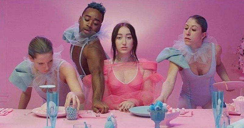 NoahCyrus2017showbiz.bytwt.jpg