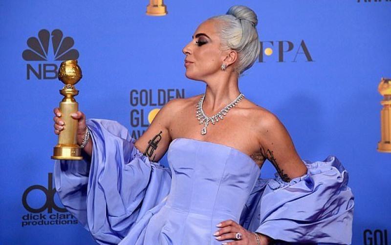 ladygaga2019goldenglobe05.jpg