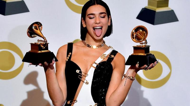 dualipa55.jpg