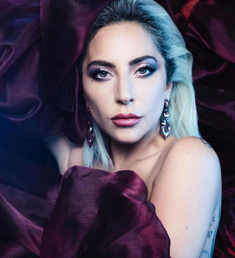 Lady Gaga black 04.jpg