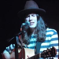 Джеймс Бэй выпустил клип &laquo;Let It Go&raquo; в поддержку дебютного альбома 