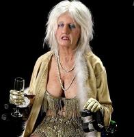 В клипе &laquo;День рождения&raquo; Кэти Перри устроила шоу &laquo;Точь-в-точь&raquo;