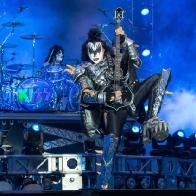 Группа &laquo;Kiss&raquo; везет свое шоу в Европу 