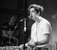 Владимир Зеленский превратился в Амура в клипе группы &laquo;Pianoбой&raquo; 