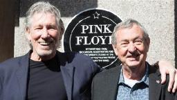 В Вестминстерском университете установили памятную табличку в честь 50-летия «Pink Floyd» 