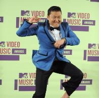 Клип &laquo;Gangnam Style&raquo; поставил новый абсолютный рекорд 