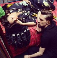 В клипе &laquo;Неделимые&raquo; партнершей Димы Билана стала Эмили Ратажковски