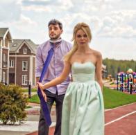 Алина Гросу в клипе &laquo;Собак@&raquo; надела на любимого ошейник 