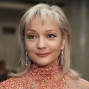 Вышел клип Татьяны Булановой &laquo;Папа с нами&raquo; в эстетике 90-х годов