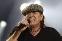 Вокалисту AC/DC подарили надежду вернуться на сцену