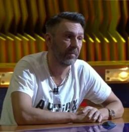 Сергей Шнуров признался Познеру о том, что не знает, что делает на телевидении