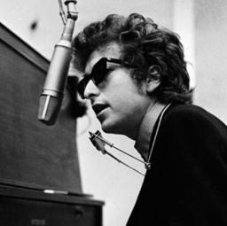 «Какой русский не любит перечесть перед сном Боба Дилана?»: 16 фактов