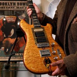Гитара Джерри Гарсии продана за 1,9 млн. долларов