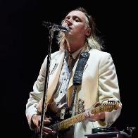 &laquo;Arcade Fire&raquo; сняли стебное дважды официальное видео