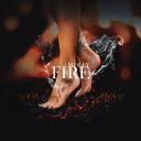 Молли прошлась по тлеющим углям в клипе «Fire»