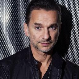 Вокалист &laquo;Depeche Mode&raquo; выписан из минской клиники