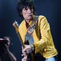 Ронни Вуд из &laquo;Роллинг Стоунз&raquo; не будет лечиться от рака