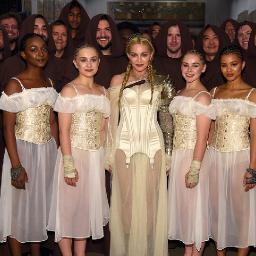 Мадонна отметила 60-летие балом и шоу в религиозном духе