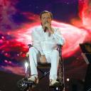 6000 человек в зале встали, когда Николай Носков спел, сидя в инвалидном кресле