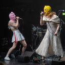 &laquo;Pussy Riot&raquo; призвали россиян не смотреть телевизор