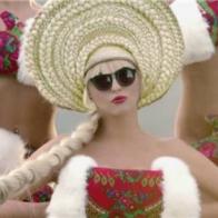 Оля Полякова представила новые образы в клипе &laquo;Люли&raquo;