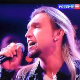 Петр Елфимов триумфально прошел в четверть финала российского телешоу «Большая сцена» 