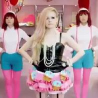 Аврил Лавин выпустила клип в японском стиле 