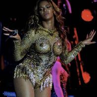 Бейонсе открыла концертный тур в сверхсексуальном костюме 