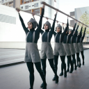 В клипе «The Chemical Brothers» семь девушек маршируют с двумя палками 
