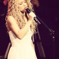 shakira-2015-show-biz.by-02