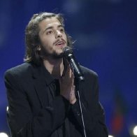 Salvador-Sobral-2017-show-biz.by-01