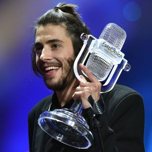 Salvador-Sobral-2017-show-biz.by-06