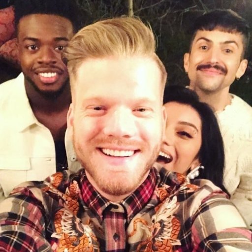 Pentatonix-2017-away-show-biz.by-01