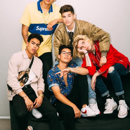 PRETTYMUCH-2017-show-biz.by-06