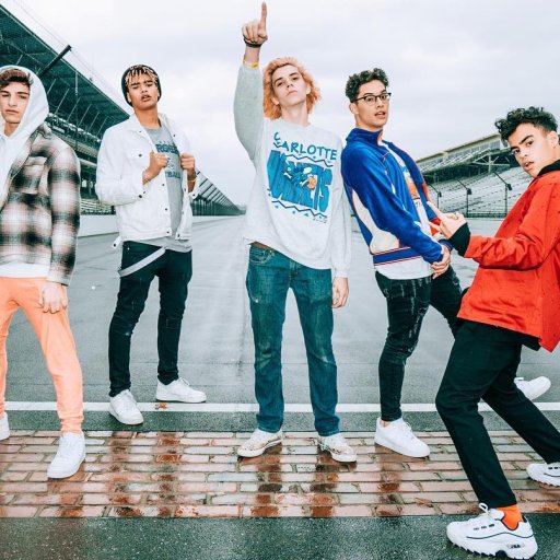 PRETTYMUCH-2017-show-biz.by-09