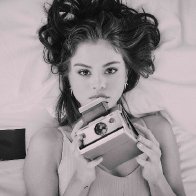Selena-Gomez-2018-04