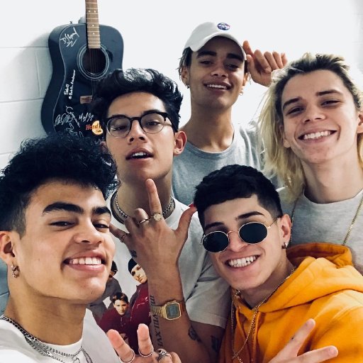 PRETTYMUCH-2018-10000hours-17