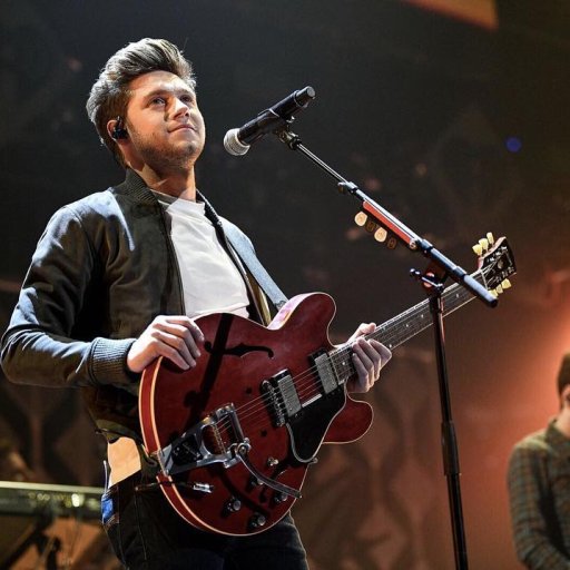 niall-horan-2018-show-biz.by-02