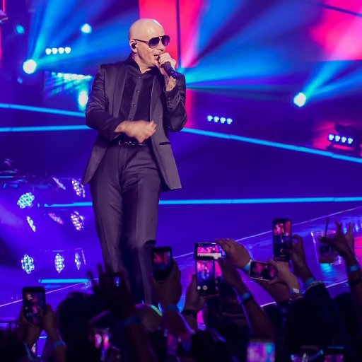 pittbull-2018-cruise-show-biz.by-23