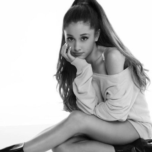 Ariana-Grande-2015-23