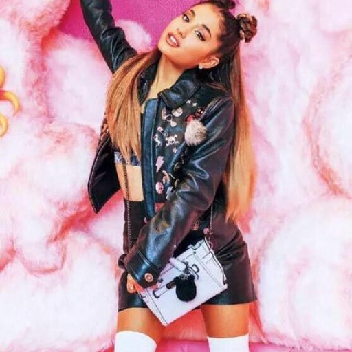 Ariana-Grande-2015-28