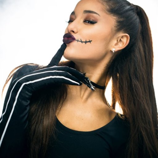 Ariana-Grande-2015-37