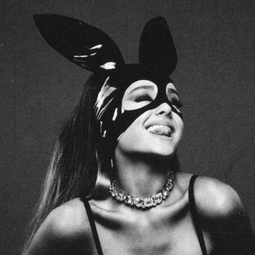 Ariana-Grande-2016-dangerous-woman-01